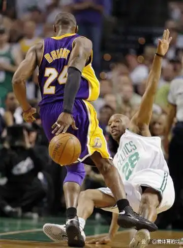 篮球比赛必备:10种高效变向过人技巧及应